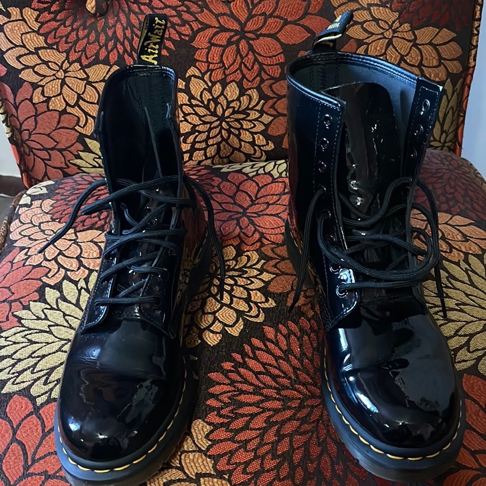 Woman Patent Leather Black Dr Marten Boots